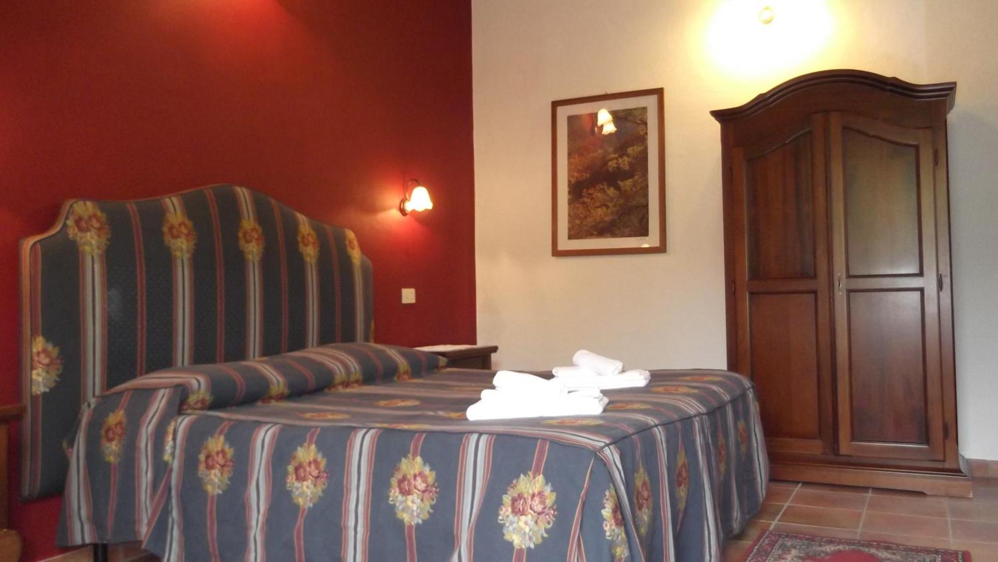 Agriturismo Tre Querce Penna San Giovanni Camera foto